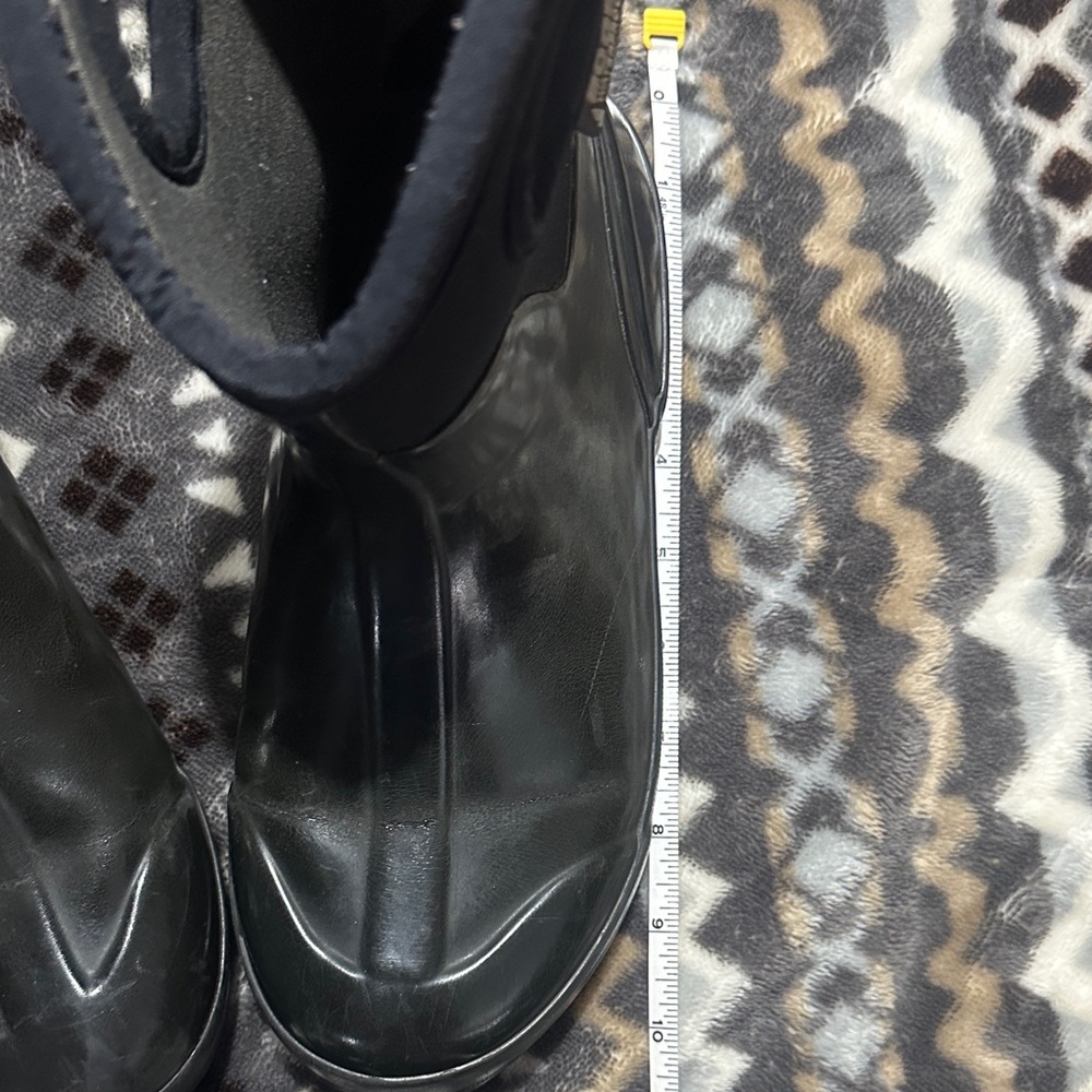 Bogs Black Neoprene Winter Boots - Picture 10 of 11